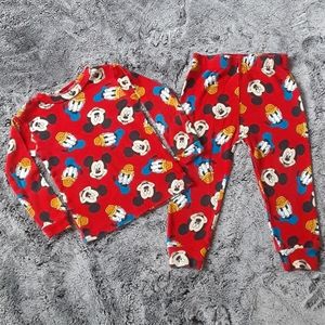 Disney 2-piece Mickey Mouse pajamas